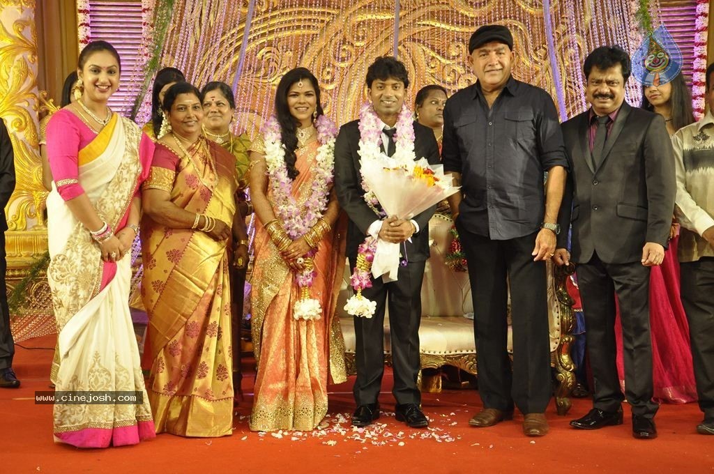 Actor Pandiarajan Son Wedding Reception - 89 / 102 photos