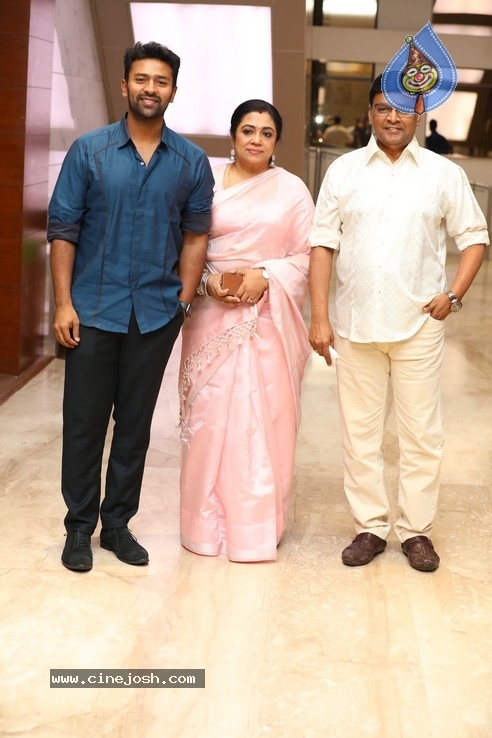 Actor Sathish - Sindhu Wedding Reception Stills - 7 / 105 photos