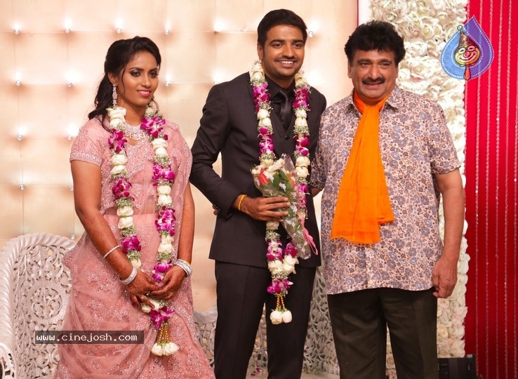 Actor Sathish - Sindhu Wedding Reception Stills - 62 / 105 photos
