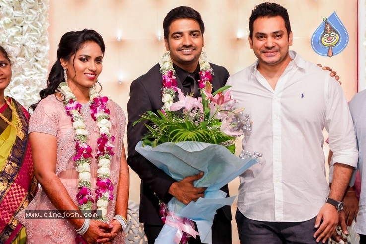 Actor Sathish - Sindhu Wedding Reception Stills - 100 / 105 photos