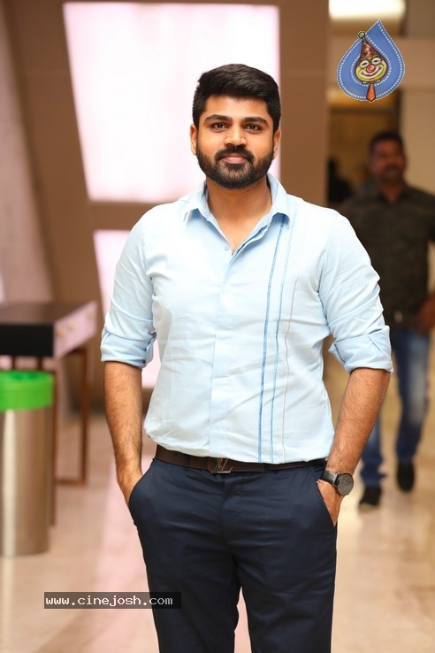 Actor Sathish - Sindhu Wedding Reception Stills - 105 / 105 photos