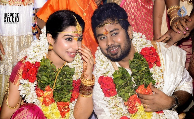 Actress Satna Titus Wedding Photos - 1 / 3 photos