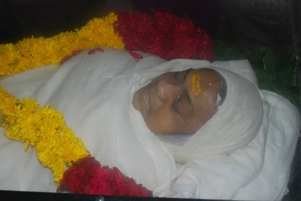 Actress Sukumari Condolences Photos - 9 / 72 photos