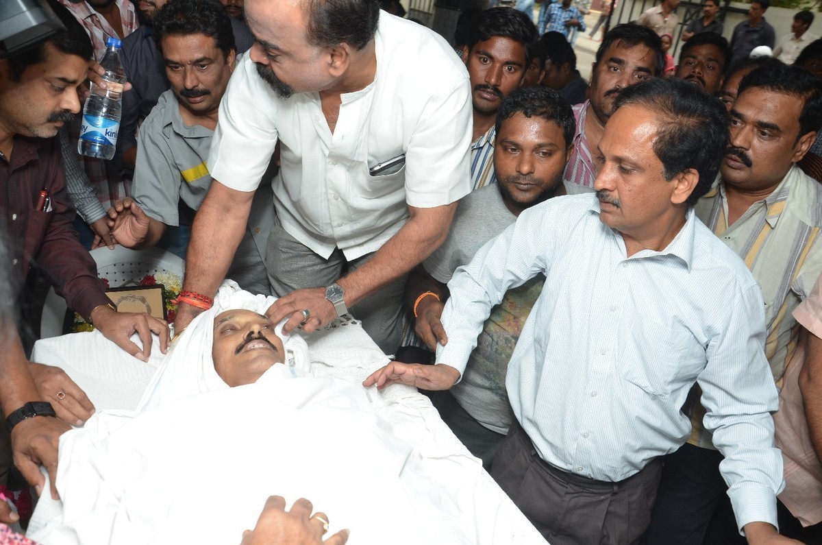 Ahuti Prasad Condolences Photos - 7 / 129 photos