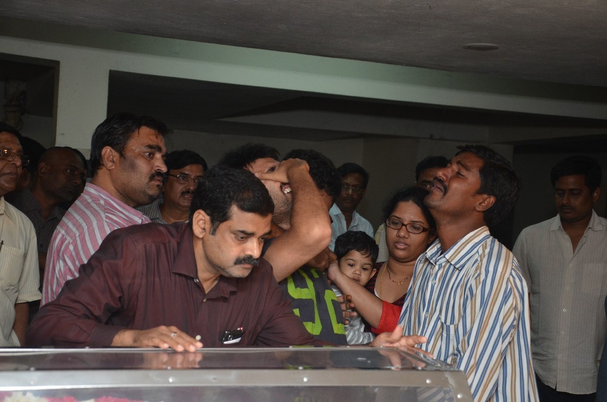 Ahuti Prasad Condolences Photos - 17 / 129 photos