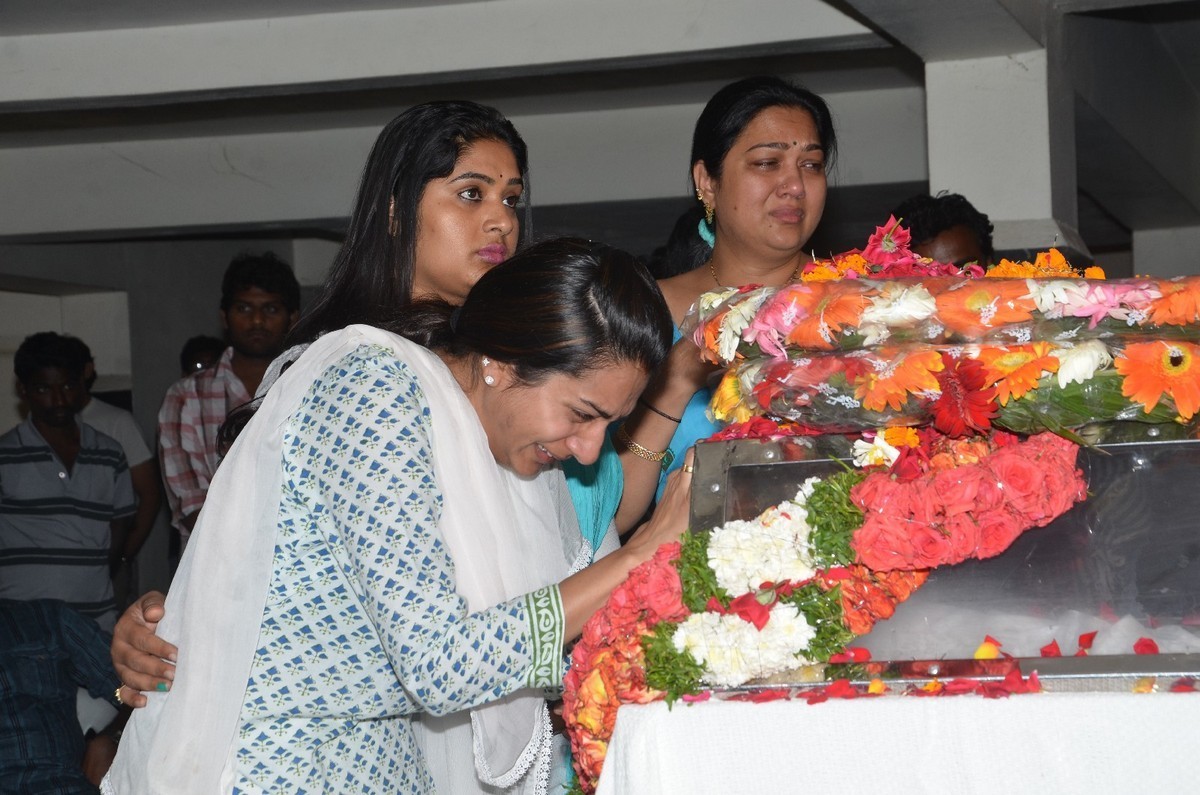 Ahuti Prasad Condolences Photos - 27 / 129 photos