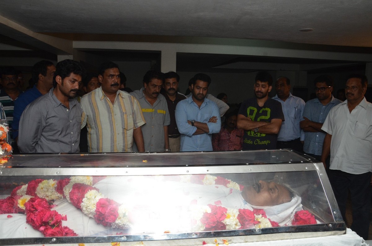 Ahuti Prasad Condolences Photos - 109 / 129 photos