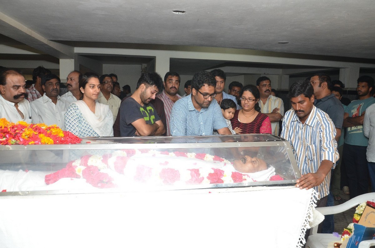 Ahuti Prasad Condolences Photos - 124 / 129 photos