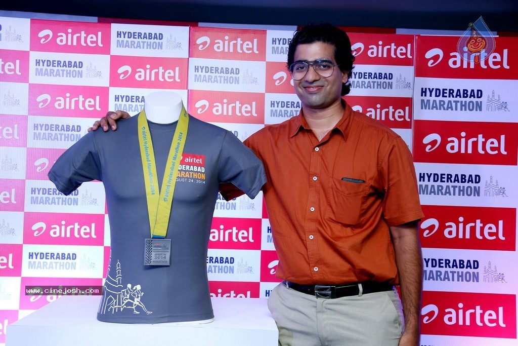 Airtel Hyderabad Marathon 2014 PM - 4 / 37 photos