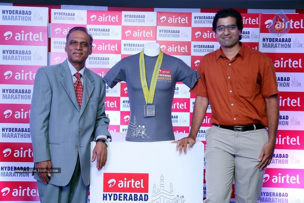 Airtel Hyderabad Marathon 2014 PM - 19 / 37 photos