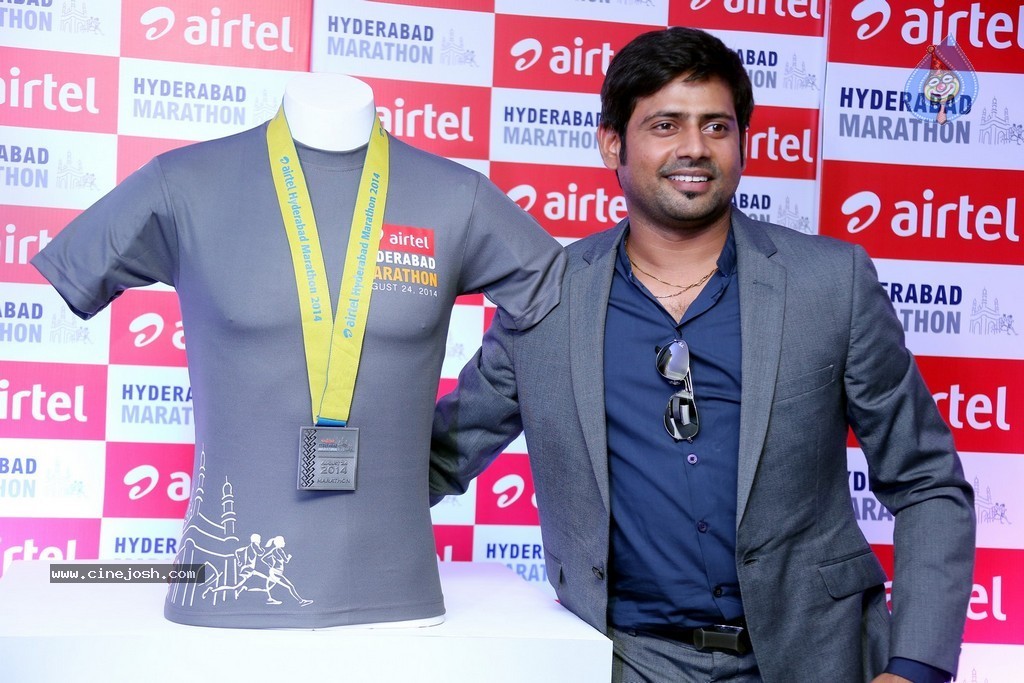 Airtel Hyderabad Marathon 2014 PM - 27 / 37 photos