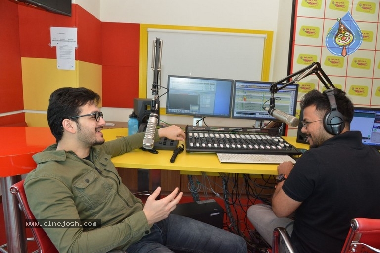 Akhil Akkineni at Radio Mirchi - 11 / 17 photos