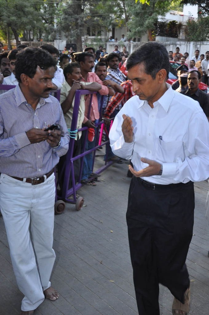 Akkineni Annapurna Condolences-2 - 79 / 114 photos