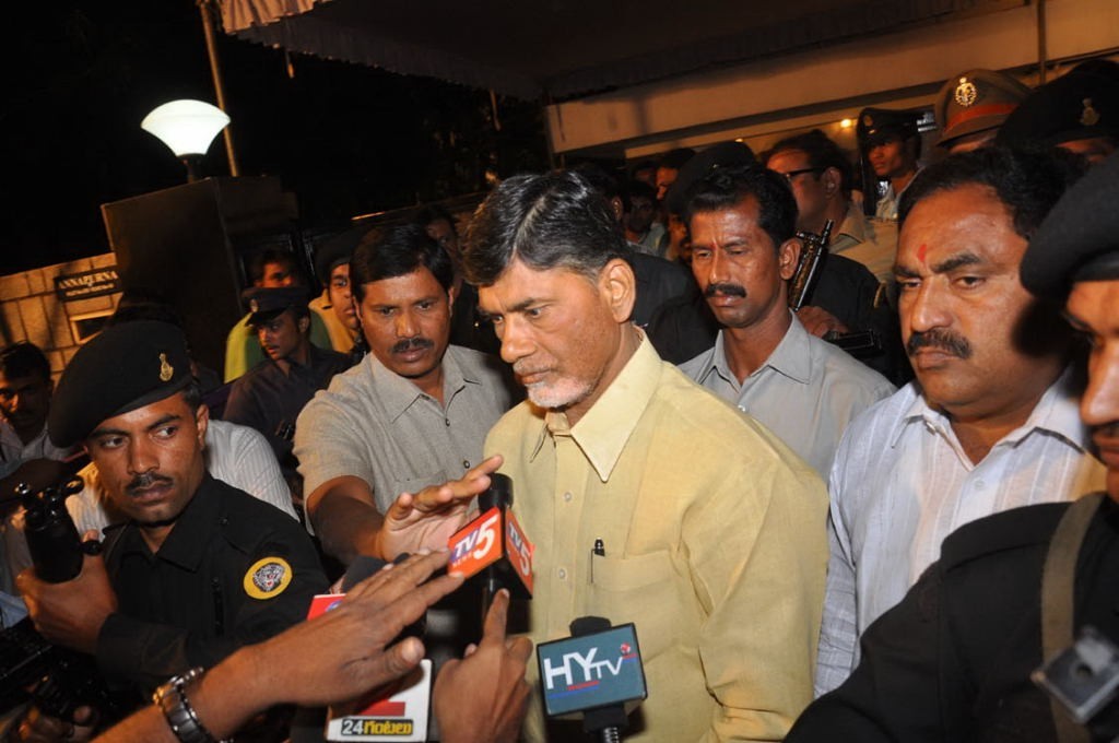 Akkineni Annapurna Condolences-3 - 19 / 22 photos