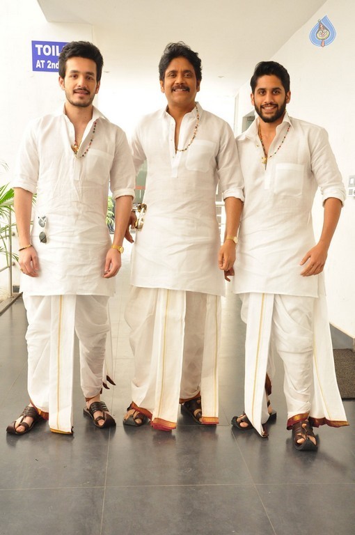 Akkineni Heroes Panche Kattu Photos - 21 / 26 photos