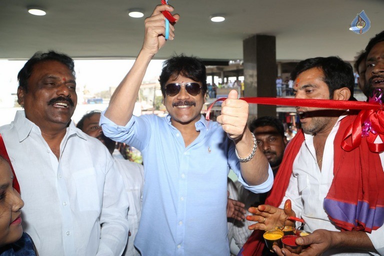 Nagarjuna Launches Swapna Theatre Photos - 20 / 42 photos