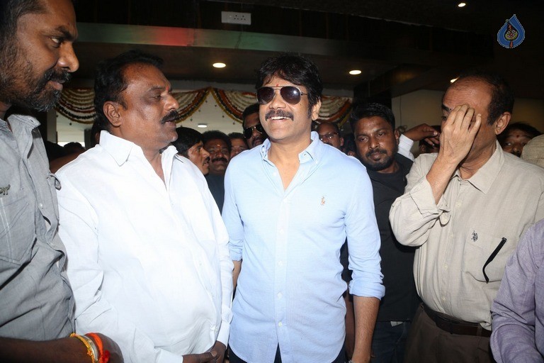 Nagarjuna Launches Swapna Theatre Photos - 32 / 42 photos