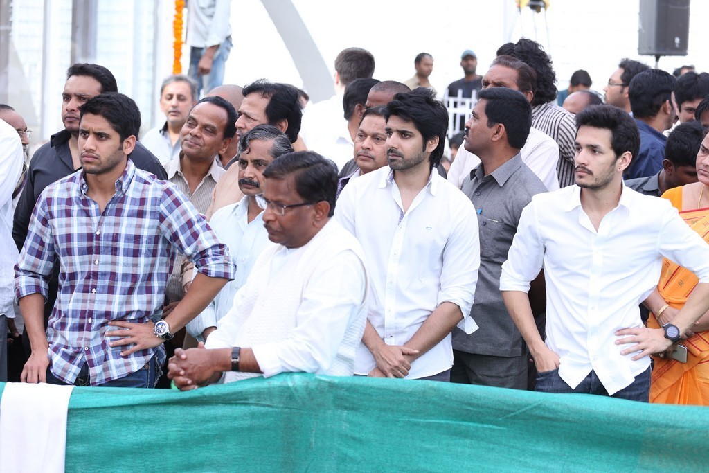 Akkineni Nageswara Rao Condolences Photos 02 - 11 / 211 photos