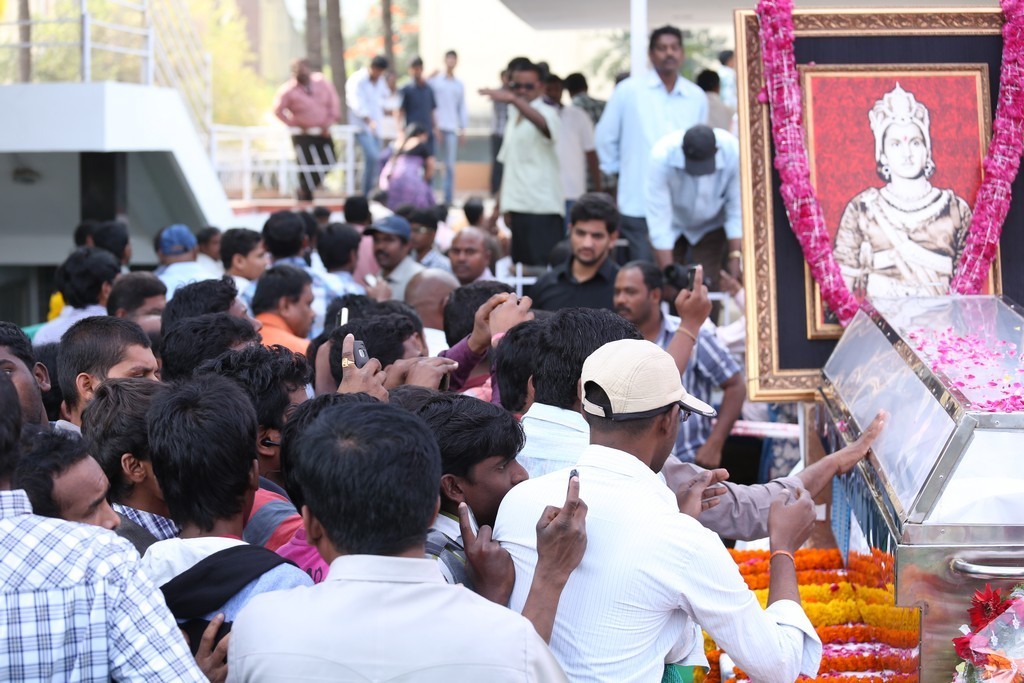 Akkineni Nageswara Rao Condolences Photos 02 - 20 / 211 photos