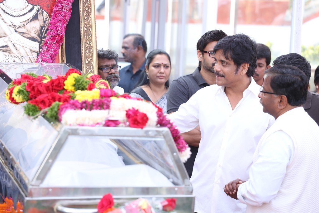 Akkineni Nageswara Rao Condolences Photos 02 - 27 / 211 photos