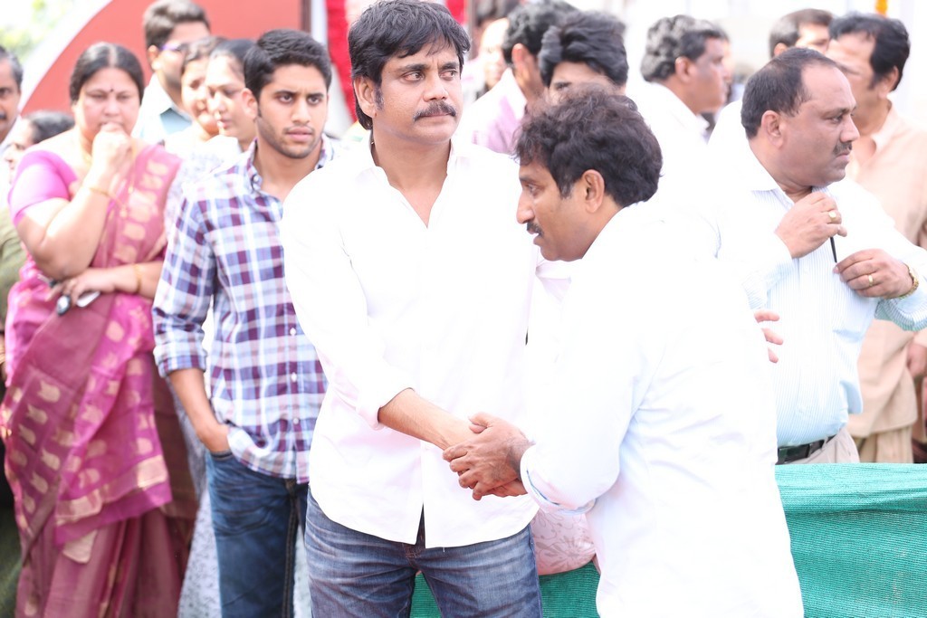 Akkineni Nageswara Rao Condolences Photos 02 - 66 / 211 photos
