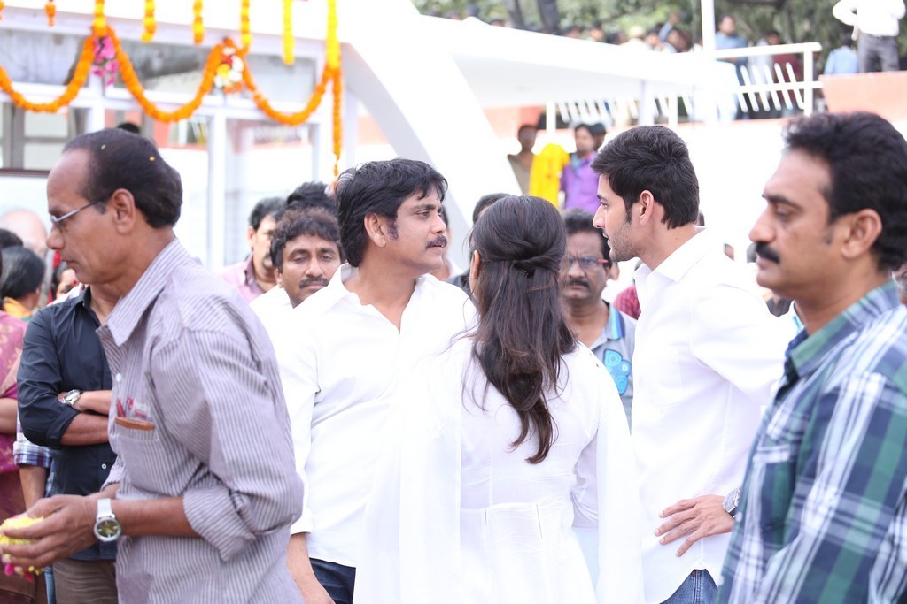 Akkineni Nageswara Rao Condolences Photos 02 - 80 / 211 photos