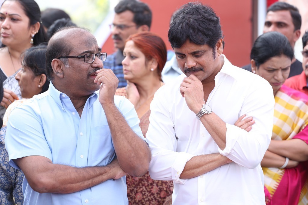 Akkineni Nageswara Rao Condolences Photos 02 - 109 / 211 photos