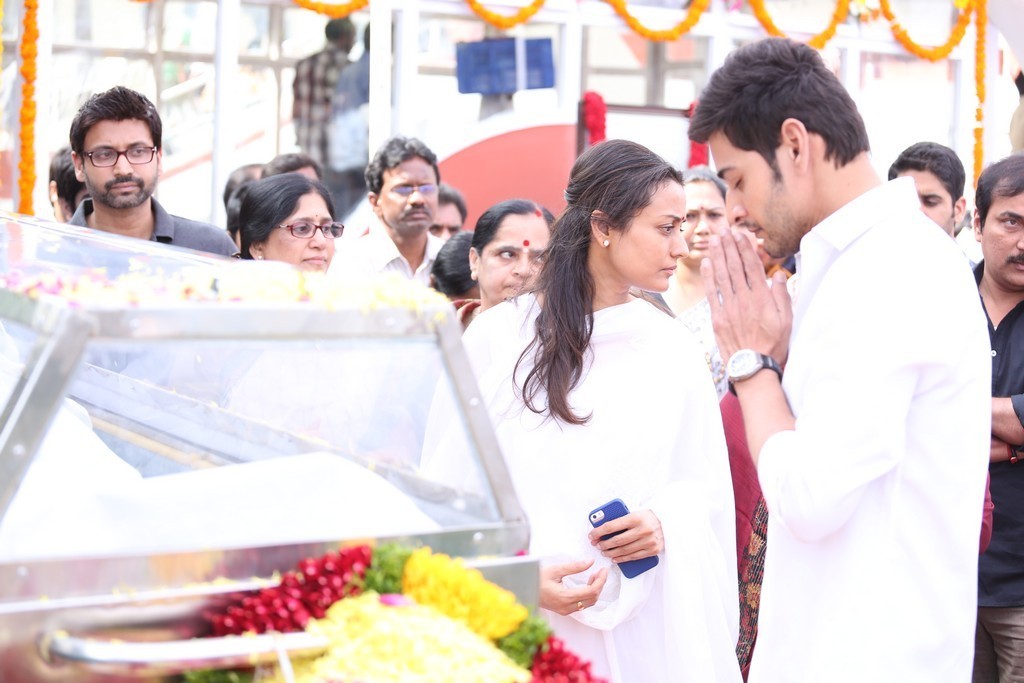 Akkineni Nageswara Rao Condolences Photos 02 - 118 / 211 photos