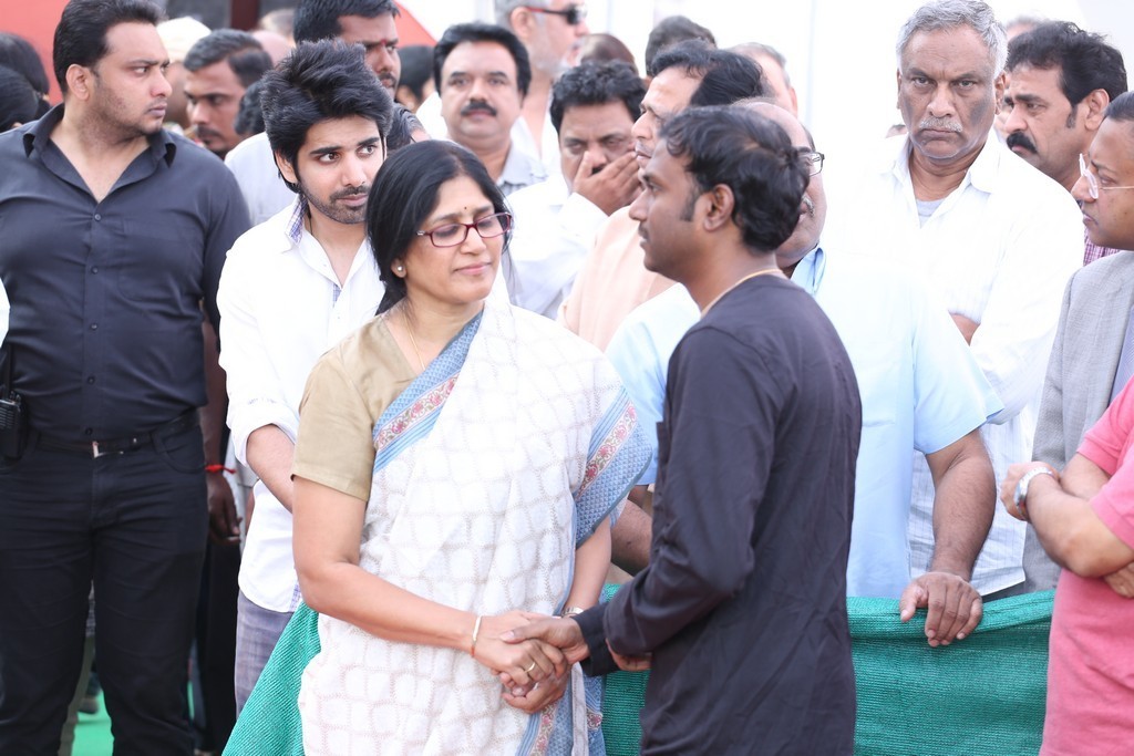 Akkineni Nageswara Rao Condolences Photos 02 - 119 / 211 photos