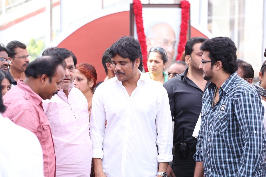 Akkineni Nageswara Rao Condolences Photos 02 - 128 / 211 photos