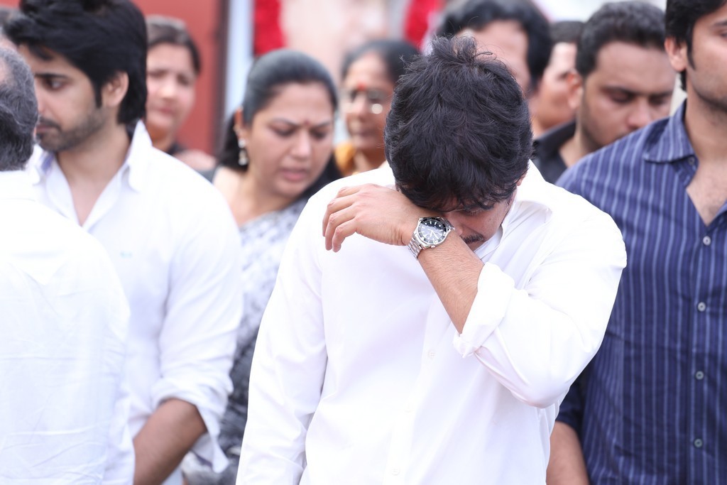 Akkineni Nageswara Rao Condolences Photos 02 - 141 / 211 photos