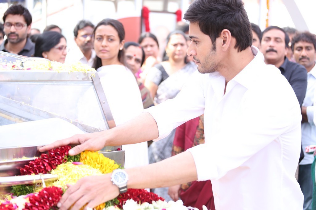 Akkineni Nageswara Rao Condolences Photos 02 - 152 / 211 photos