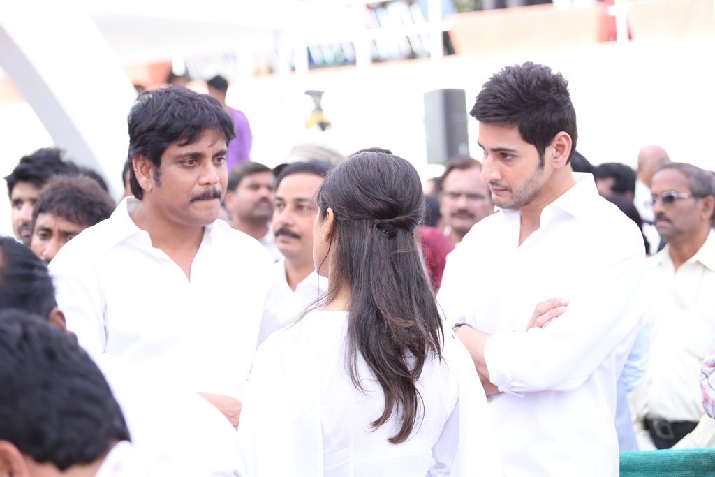 Akkineni Nageswara Rao Condolences Photos 02 - 153 / 211 photos