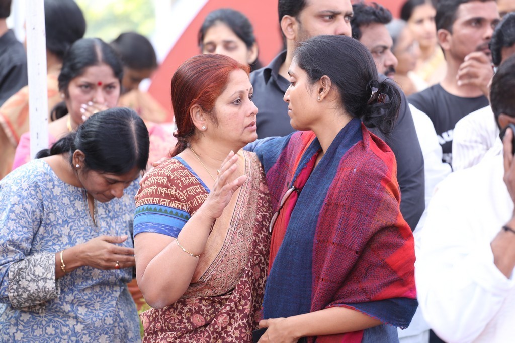Akkineni Nageswara Rao Condolences Photos 02 - 169 / 211 photos