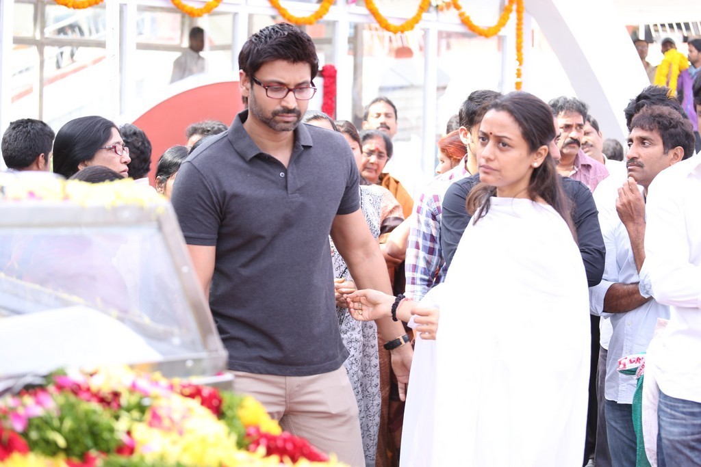 Akkineni Nageswara Rao Condolences Photos 02 - 174 / 211 photos