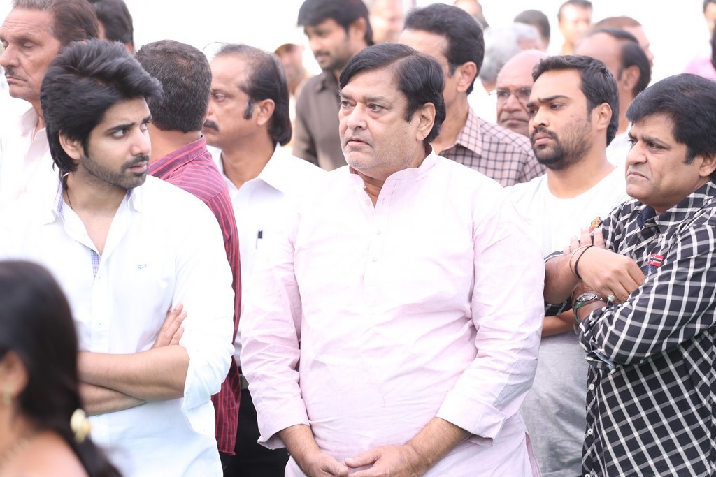 Akkineni Nageswara Rao Condolences Photos 02 - 176 / 211 photos
