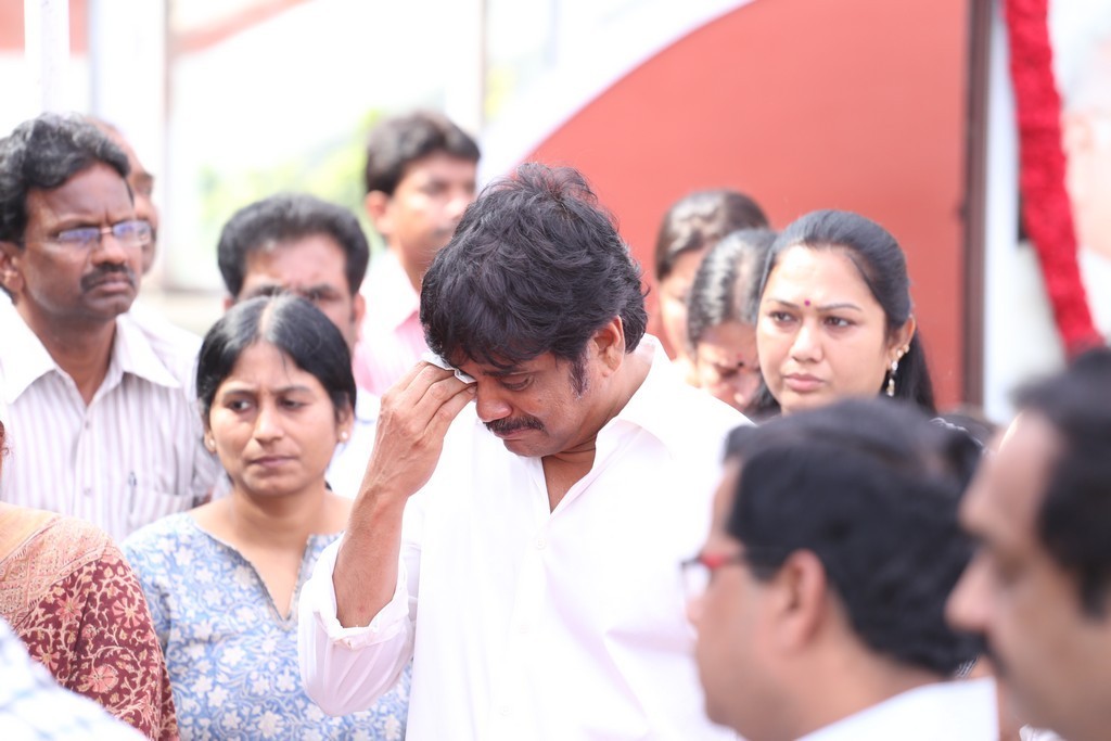 Akkineni Nageswara Rao Condolences Photos 02 - 177 / 211 photos