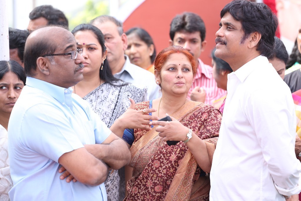 Akkineni Nageswara Rao Condolences Photos 02 - 186 / 211 photos