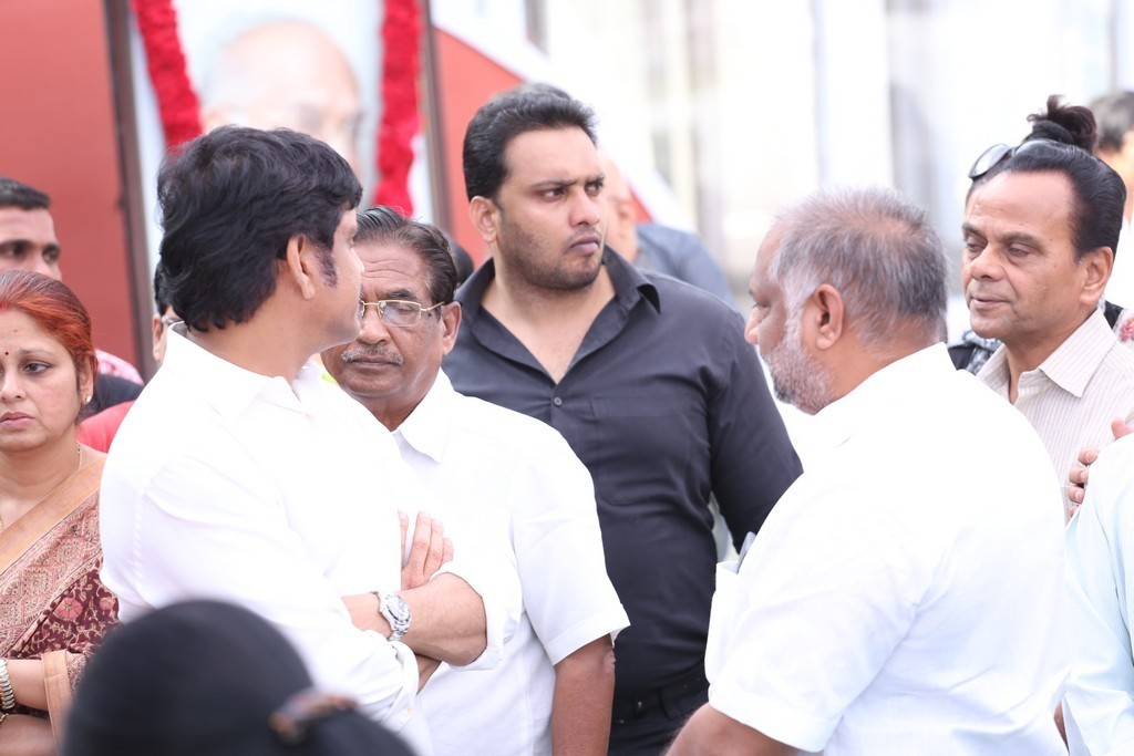 Akkineni Nageswara Rao Condolences Photos 02 - 206 / 211 photos