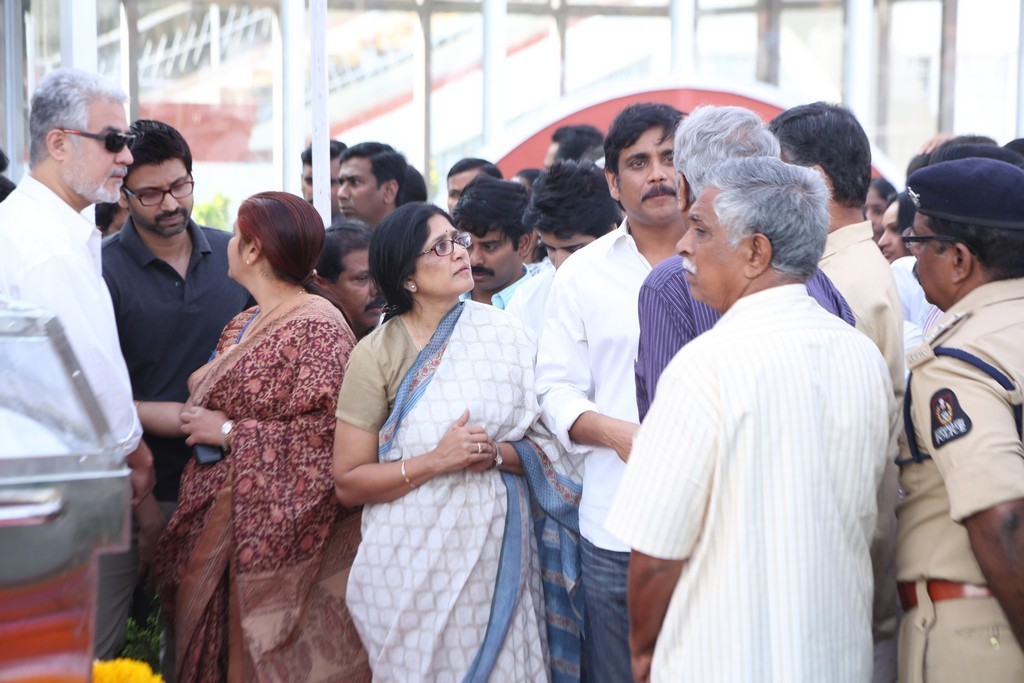 Akkineni Nageswara Rao Condolences Photos - 12 / 450 photos