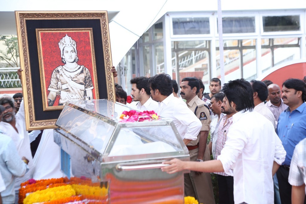 Akkineni Nageswara Rao Condolences Photos - 29 / 450 photos