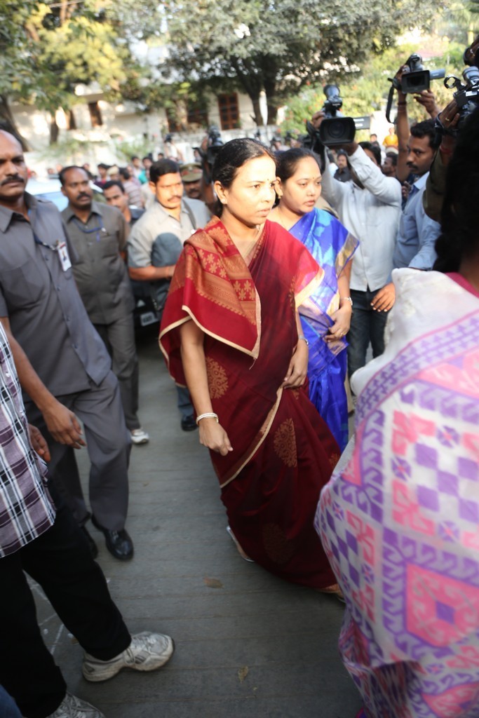 Akkineni Nageswara Rao Condolences Photos - 36 / 450 photos
