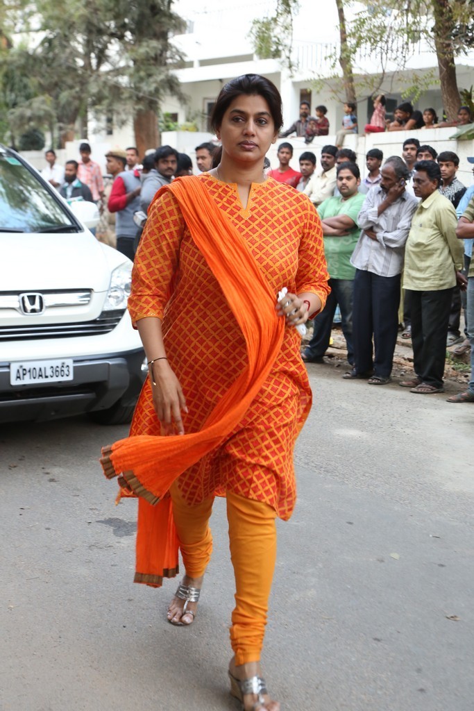 Akkineni Nageswara Rao Condolences Photos - 45 / 450 photos