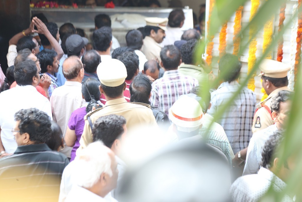 Akkineni Nageswara Rao Condolences Photos - 55 / 450 photos