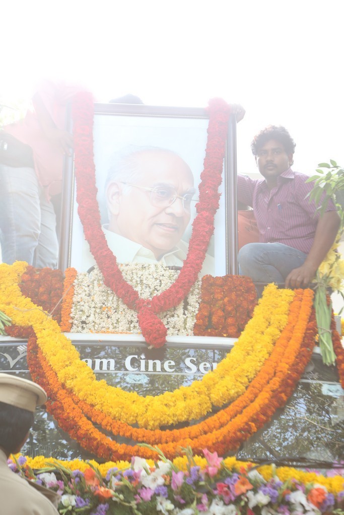 Akkineni Nageswara Rao Condolences Photos - 56 / 450 photos