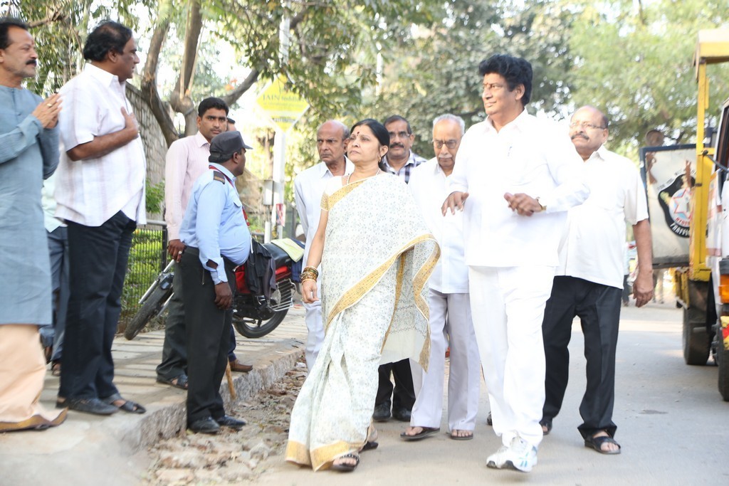 Akkineni Nageswara Rao Condolences Photos - 60 / 450 photos