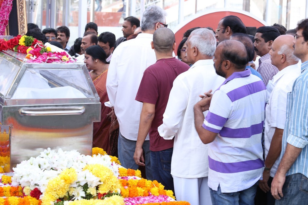 Akkineni Nageswara Rao Condolences Photos - 61 / 450 photos