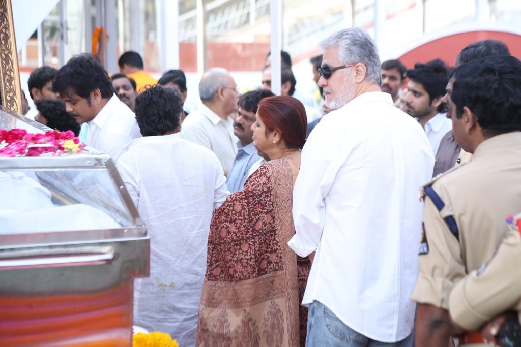Akkineni Nageswara Rao Condolences Photos - 104 / 450 photos