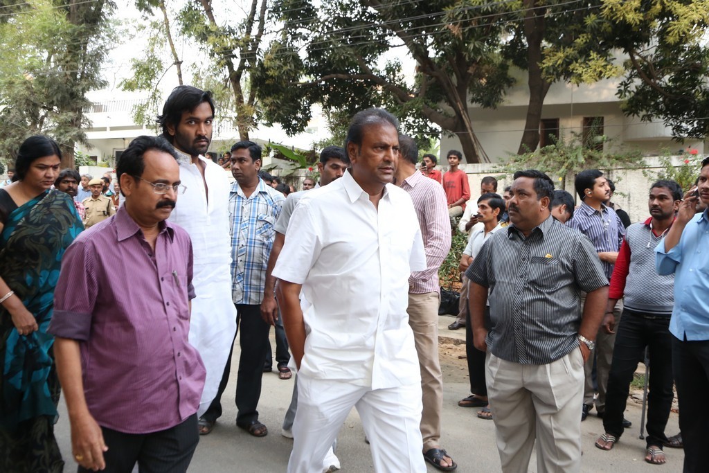 Akkineni Nageswara Rao Condolences Photos - 144 / 450 photos