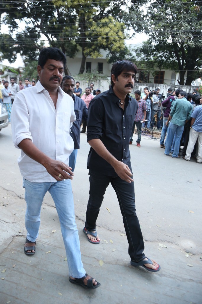 Akkineni Nageswara Rao Condolences Photos - 207 / 450 photos